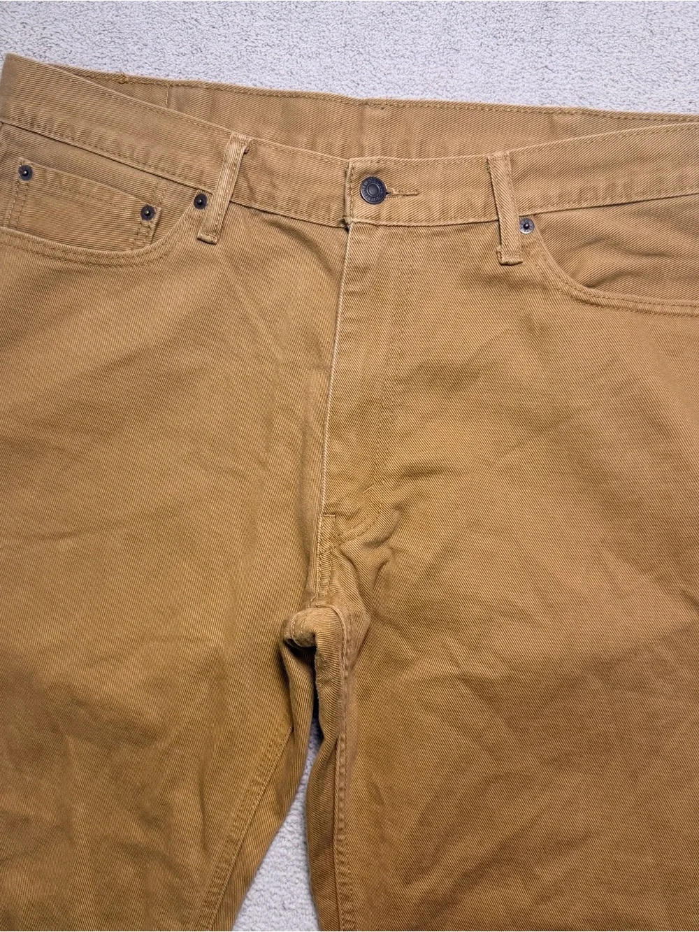 Levis durable tan